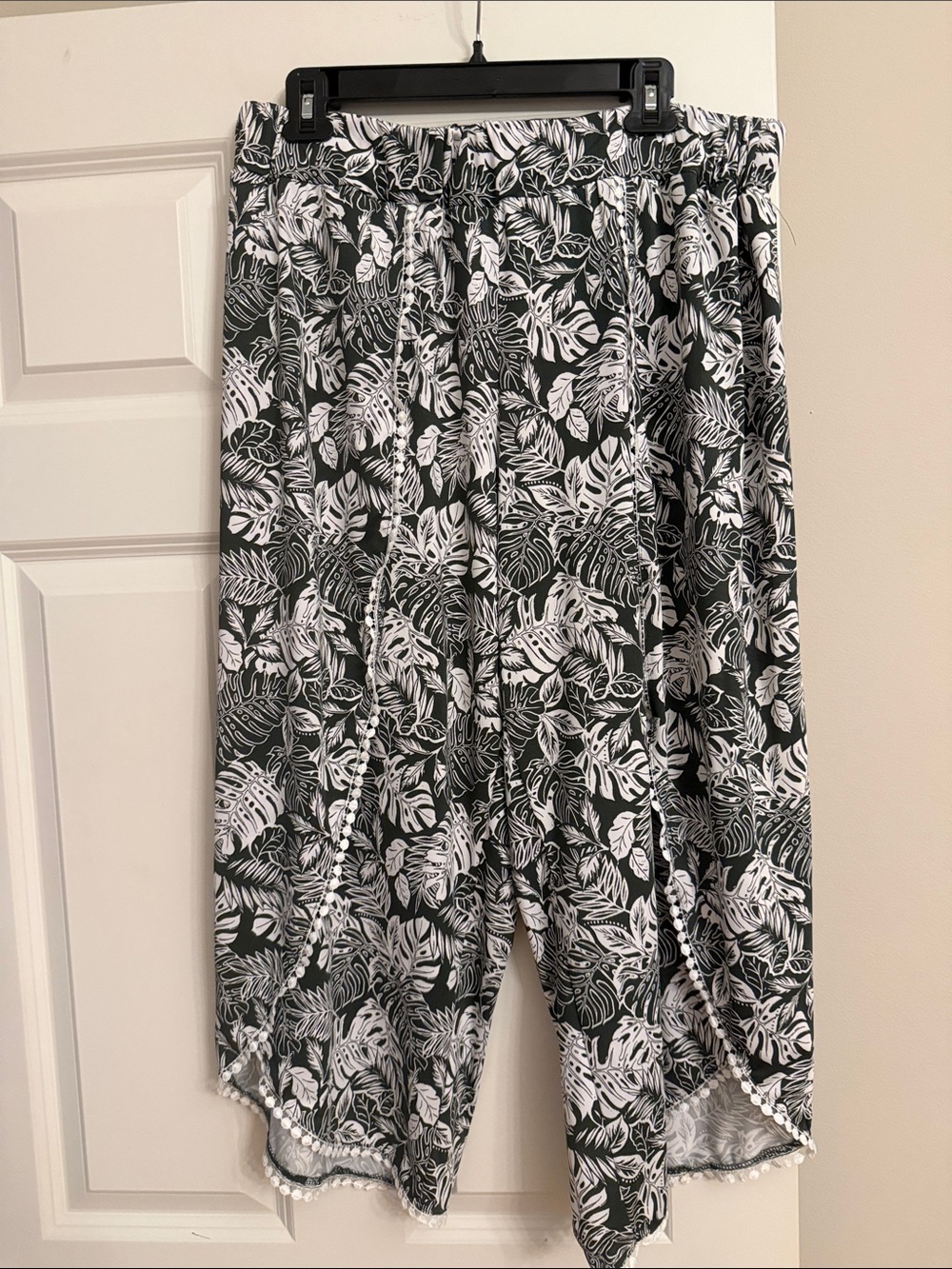 Robert Louis Black & White Tropical Leaf Capris with Pom-Pom Trim